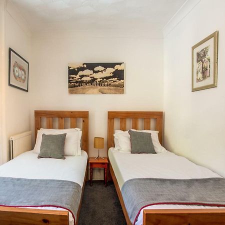 Oyo Avalon Lifestyle Guest House Hove Buitenkant foto