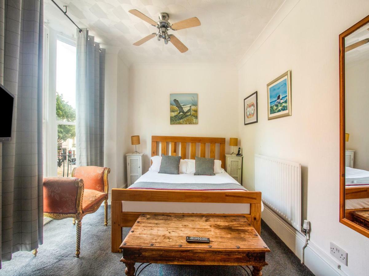 Oyo Avalon Lifestyle Guest House Hove Buitenkant foto