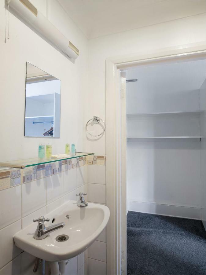 Oyo Avalon Lifestyle Guest House Hove Buitenkant foto