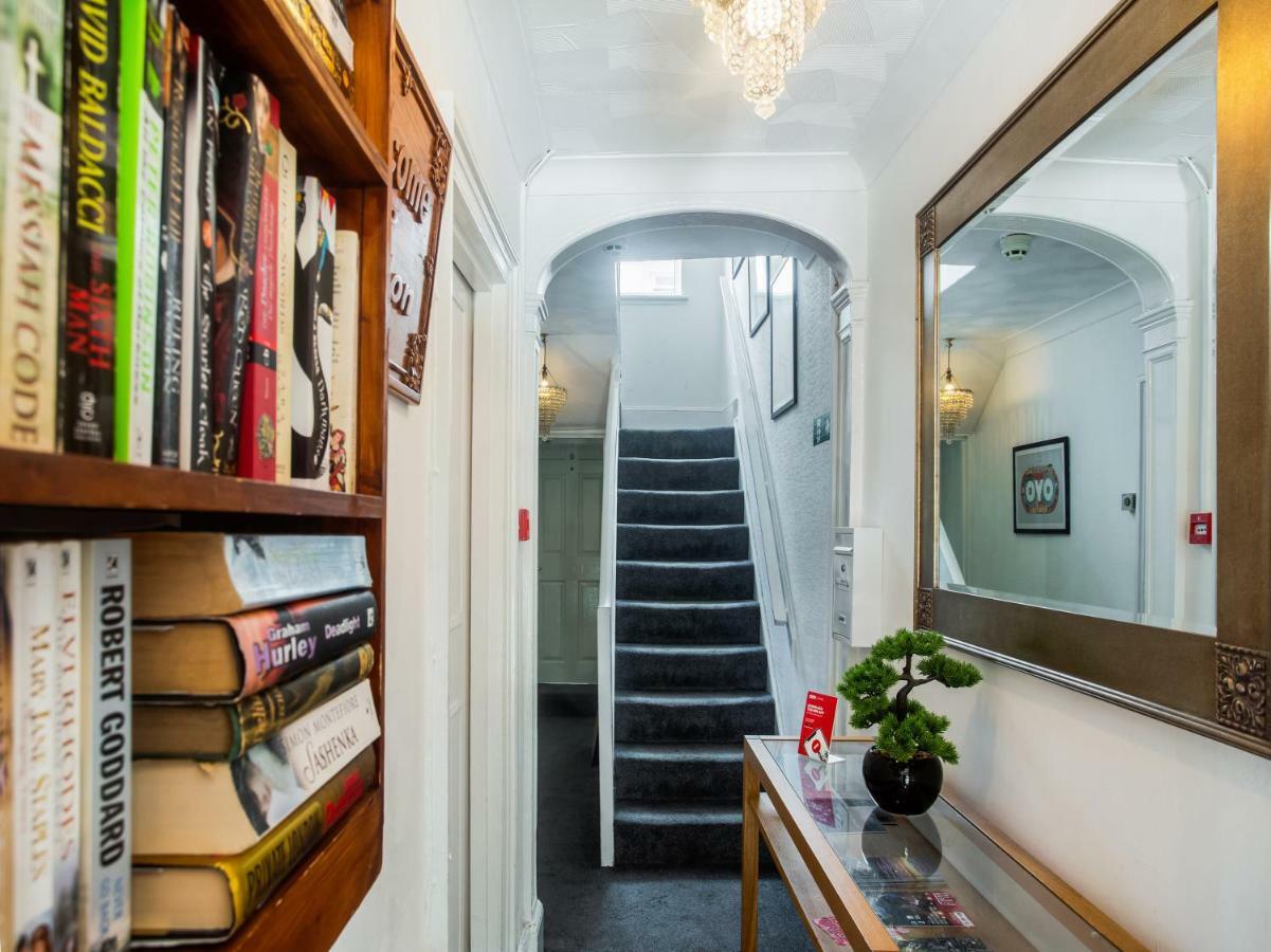 Oyo Avalon Lifestyle Guest House Hove Buitenkant foto